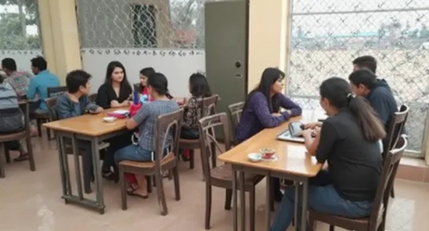 बरेली सेक्स रैकेट, देह व्यापार, संभव होटल
